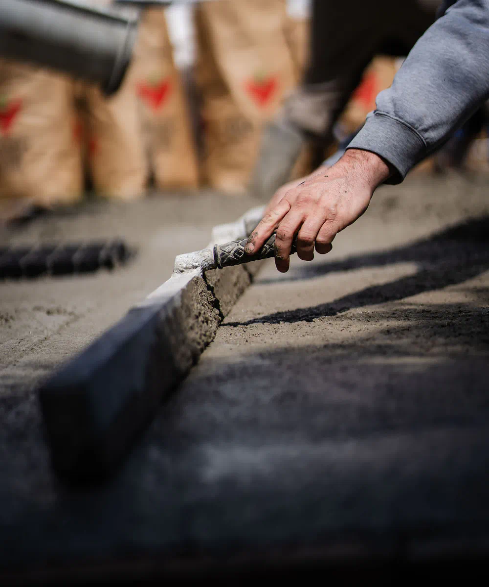 finition beton truelle rive nord.webp finition beton truelle rive nord.webp